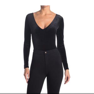 Nordstrom Brand Socialite Velvet Bodysuit - Small